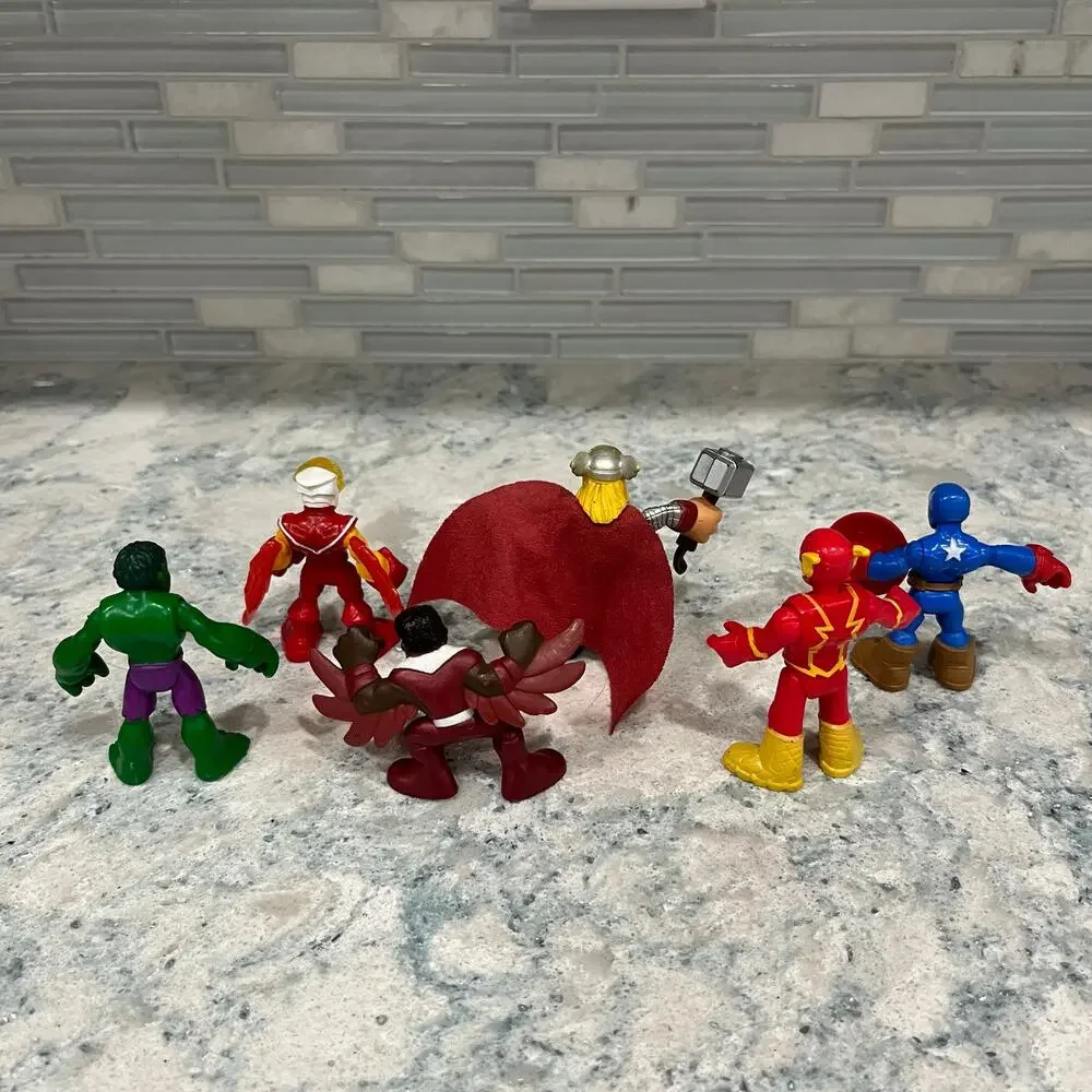 Playskool Marvel Super Heroes Hulk Thor Flash Captain America & 2 Falcon Figures